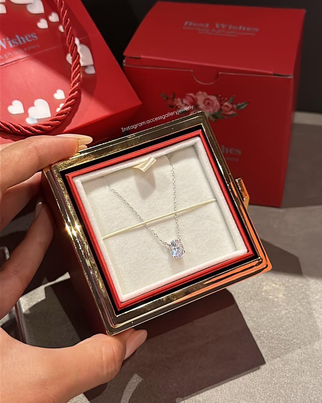 Box Roulant + Collier argent 925