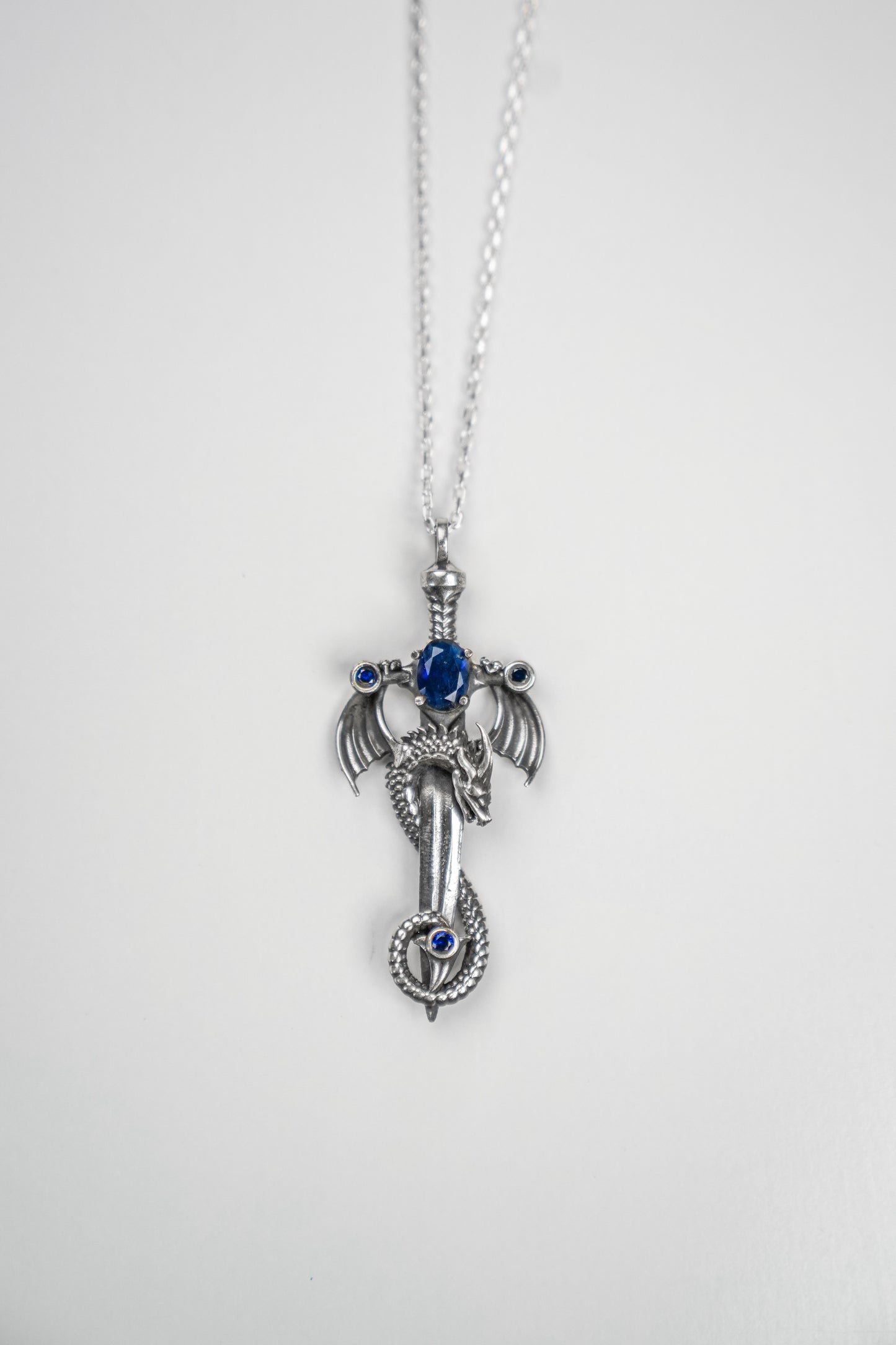 Collier Dragon X Sword