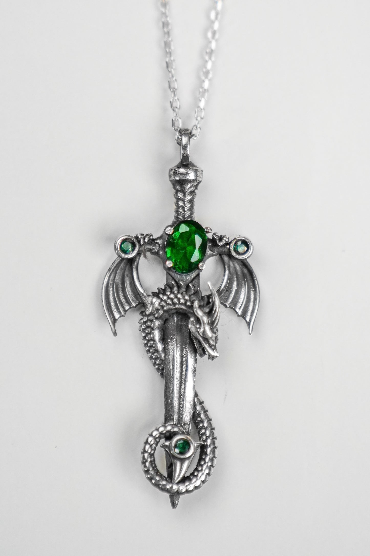 Collier Dragon X Sword