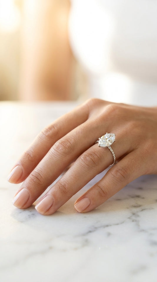 L’Ovale Royal – Solitaire (6 سنون) + Coffret Cadeau Lumineux